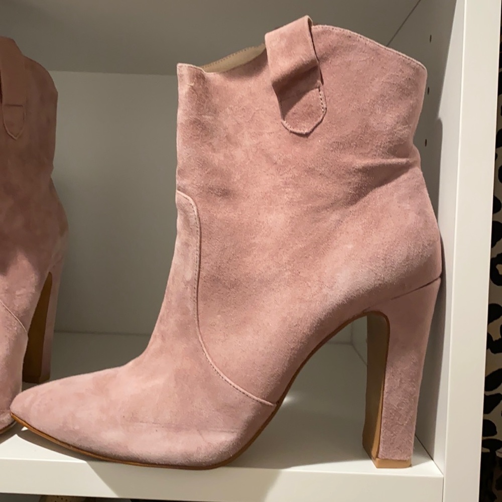 Amazing Chinese Laundry Bootie!